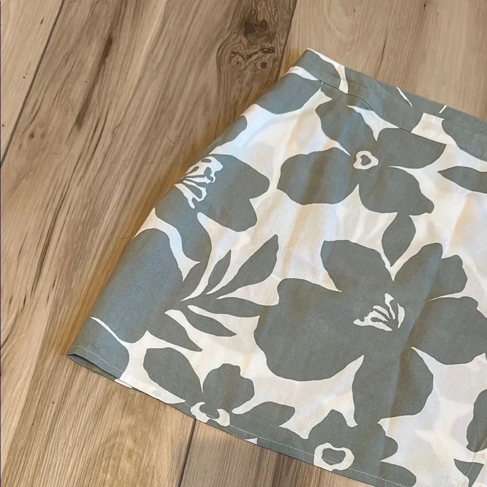 Volcom Women's Floral Skirt - Teal and White - Picture 3 of 8
